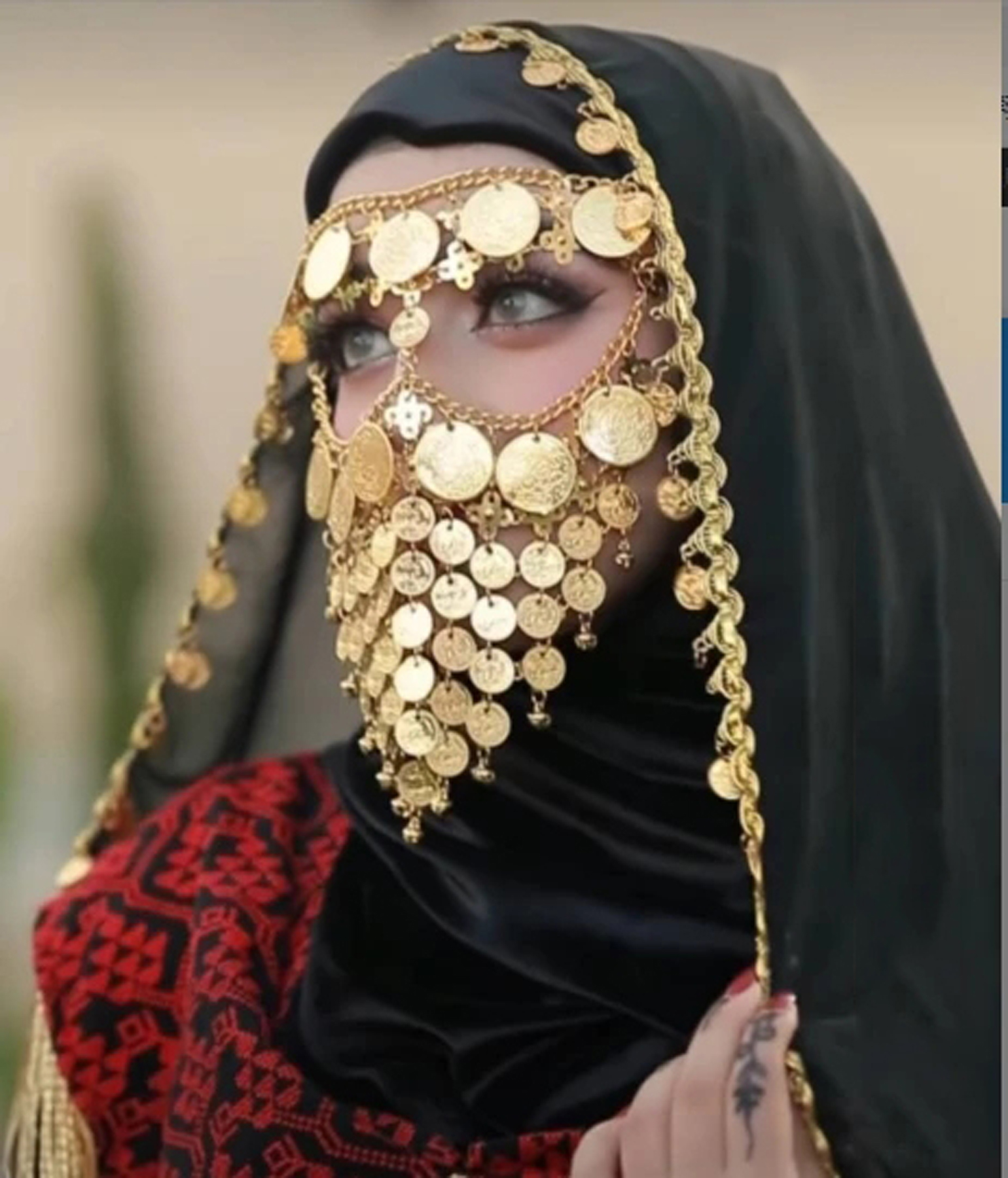 4 Golden Coin Tassel Mask Hair - Fashion Ethnic Indian Clothing 评论和价格